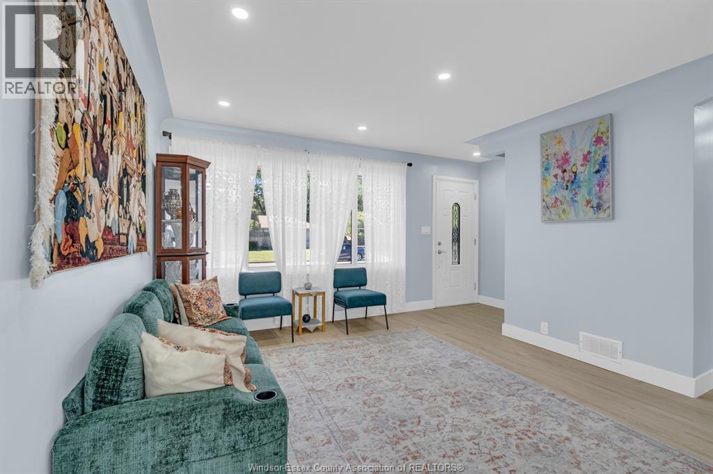 3660 Roxborough Property Photo 10