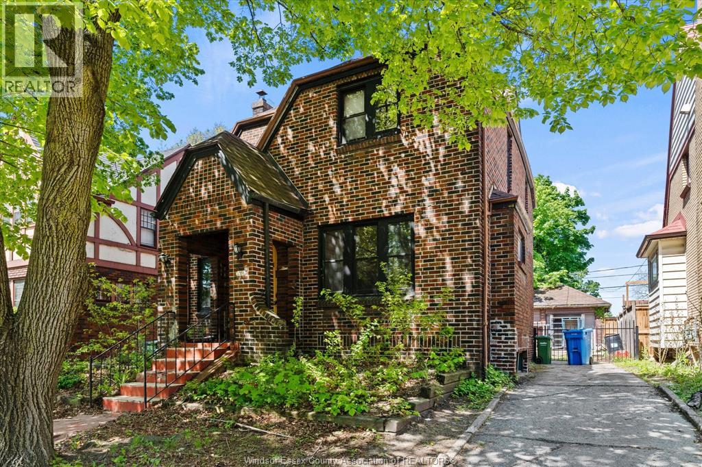 3056 Alexander AVENUE Property Photo 1