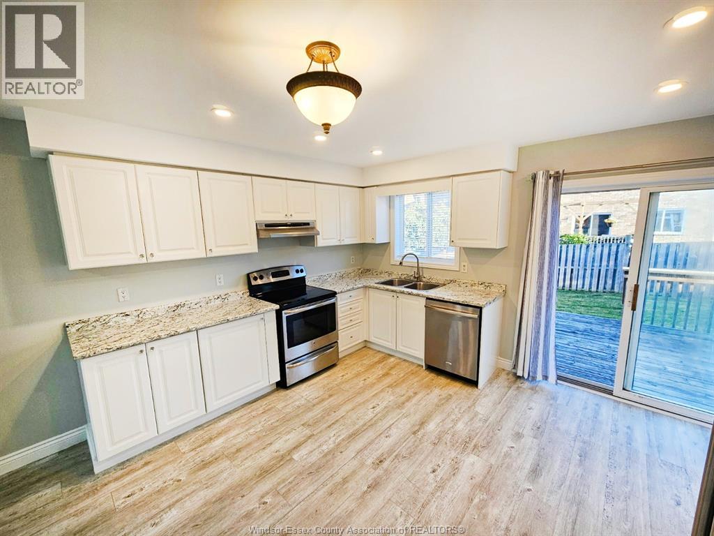 201 Hanmer Street East Property Photo 6