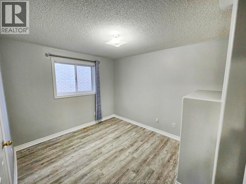 201 Hanmer Street East Property Photo 8