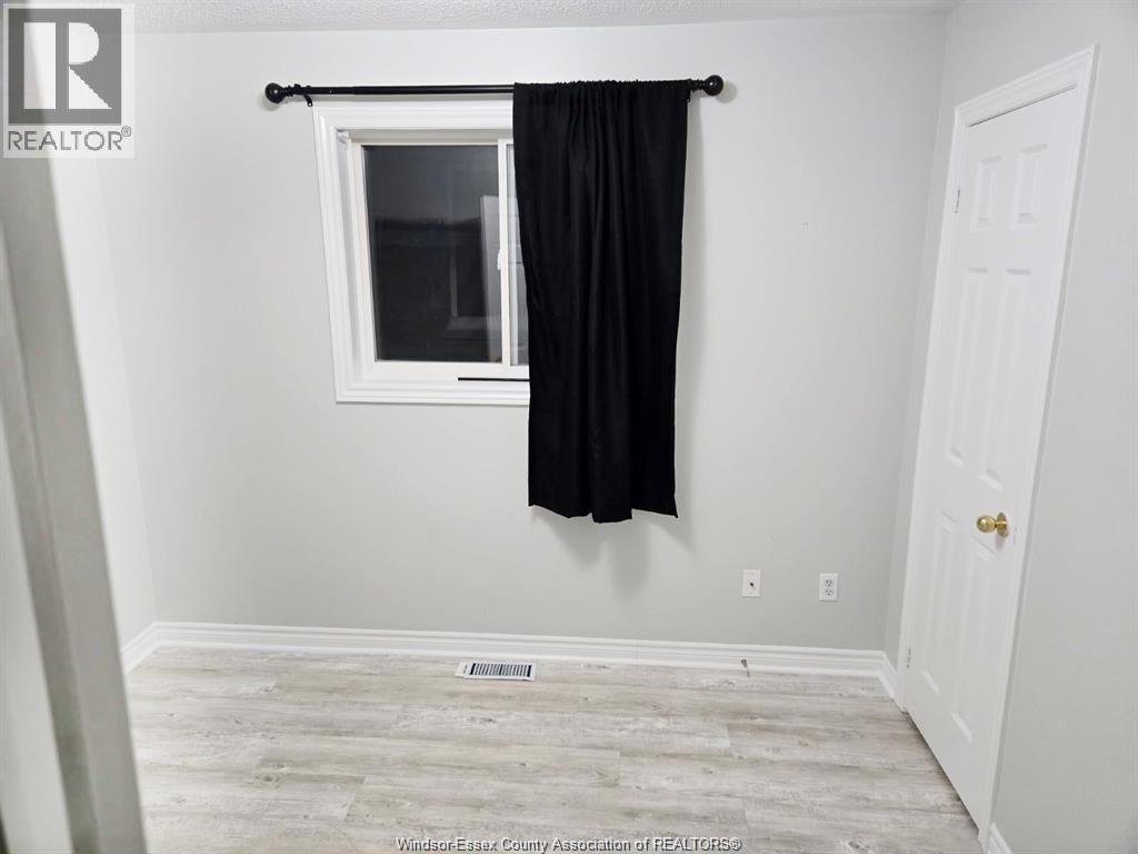 201 Hanmer Street East Property Photo 14