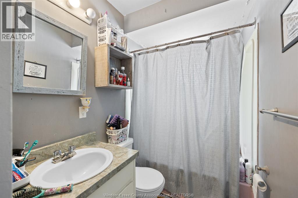 12205 Riverside Drive East Property Photo 12