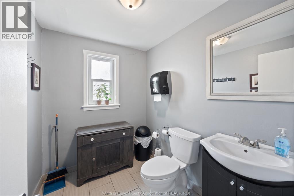 12205 Riverside Drive East Property Photo 17