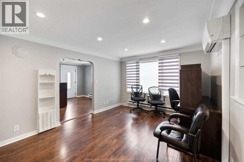 12205 Riverside Drive East Property Photo 19
