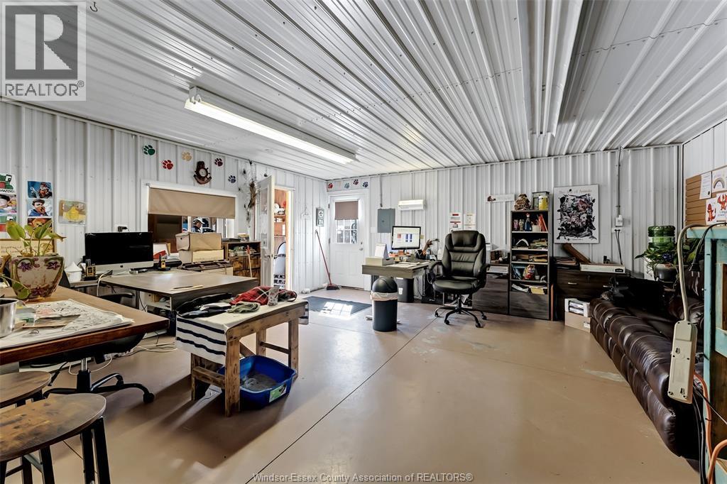 4220 Queen's Line Property Photo 42