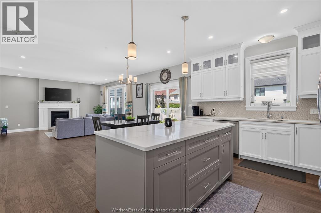 353 Benjamin Property Photo 17