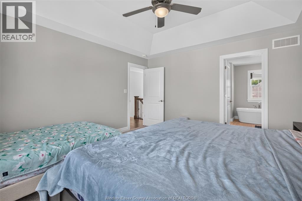 353 Benjamin Property Photo 26