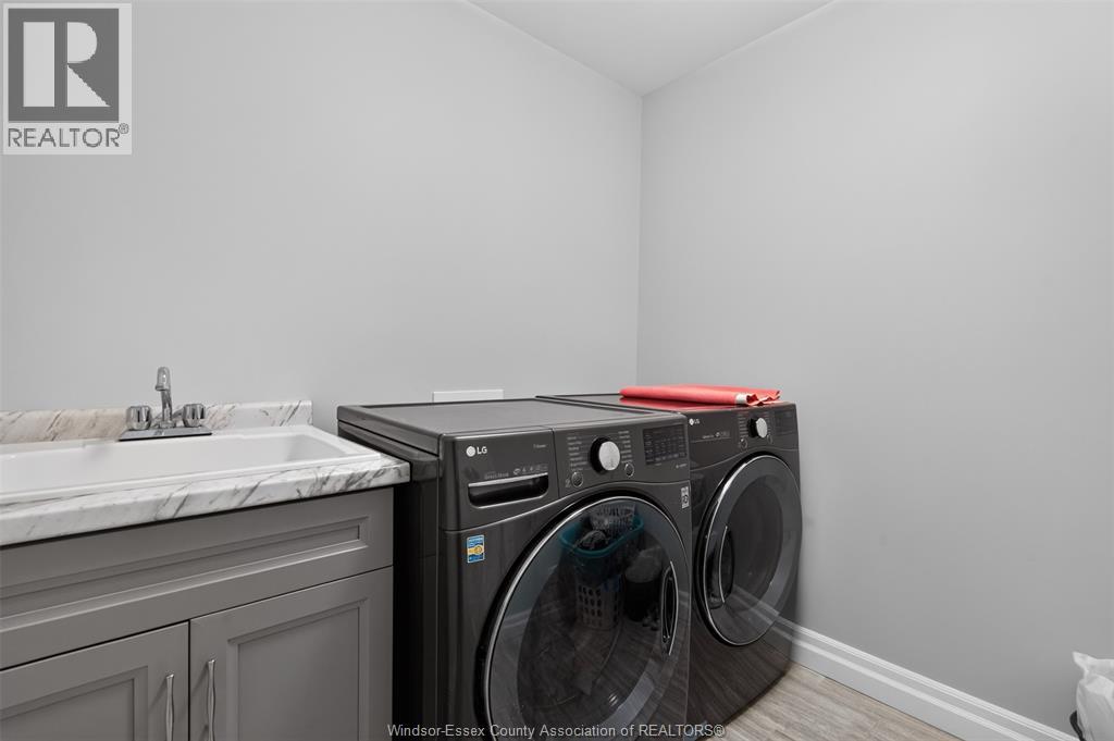 353 Benjamin Property Photo 37
