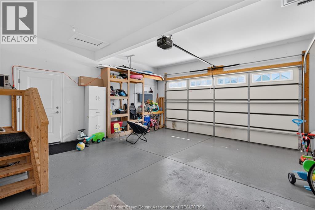 353 Benjamin Property Photo 43