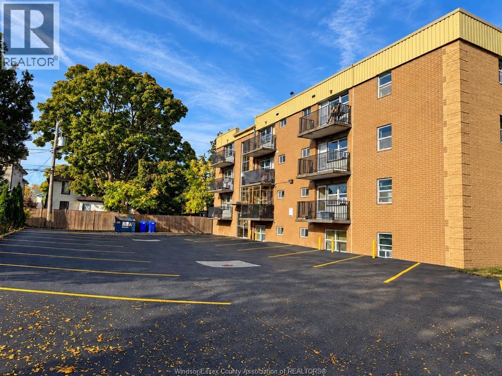 2035 UNIVERSITY AVENUE West Unit# 105