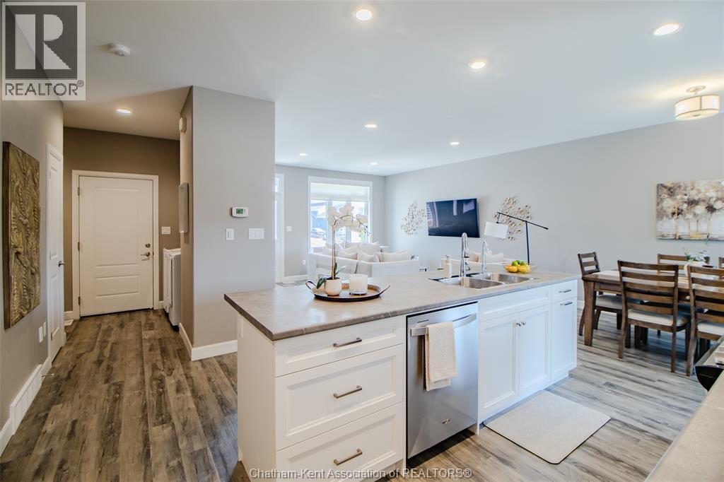 124 Grassland Grove Property Photo 11