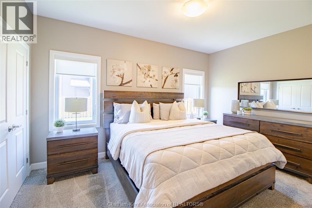 124 Grassland Grove Property Photo 14