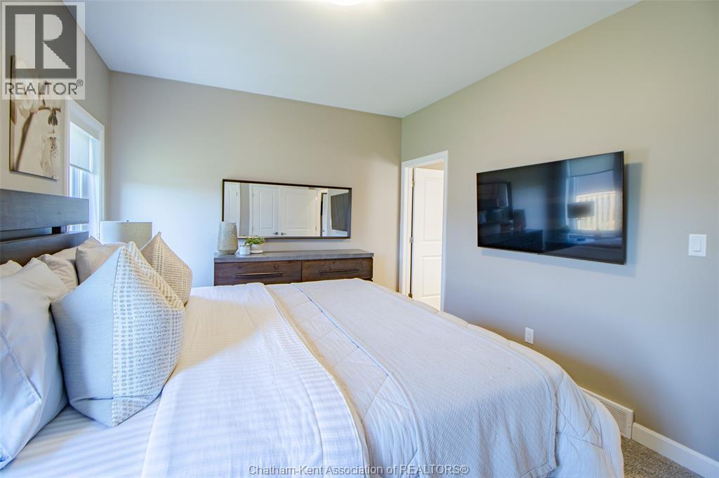 124 Grassland Grove Property Photo 15