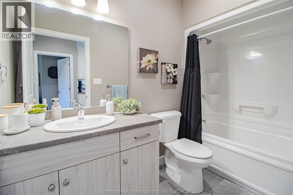 124 Grassland Grove Property Photo 18