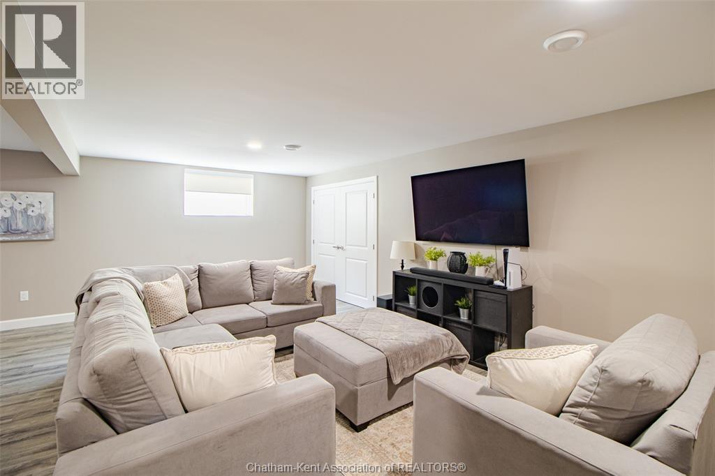124 Grassland Grove Property Photo 21
