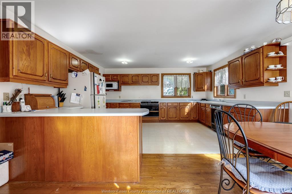 936 Twin Gables Drive Property Photo 12