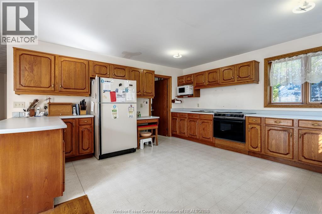936 Twin Gables Drive Property Photo 13
