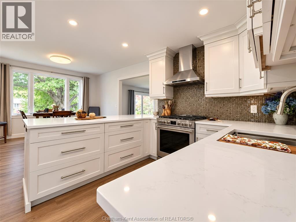 12 Crerar Drive Property Photo 21