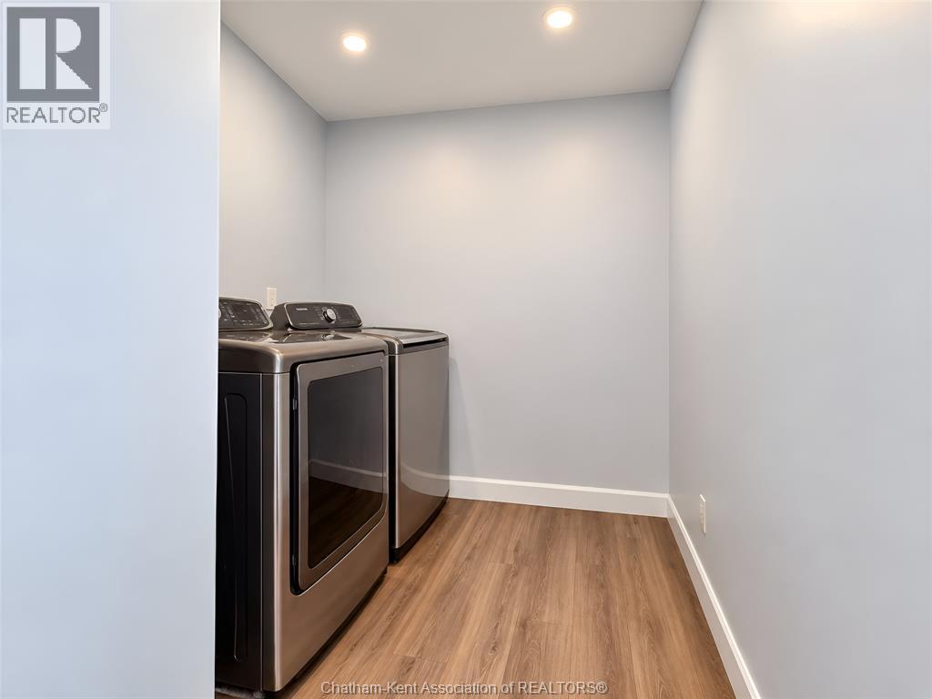 12 Crerar Drive Property Photo 40