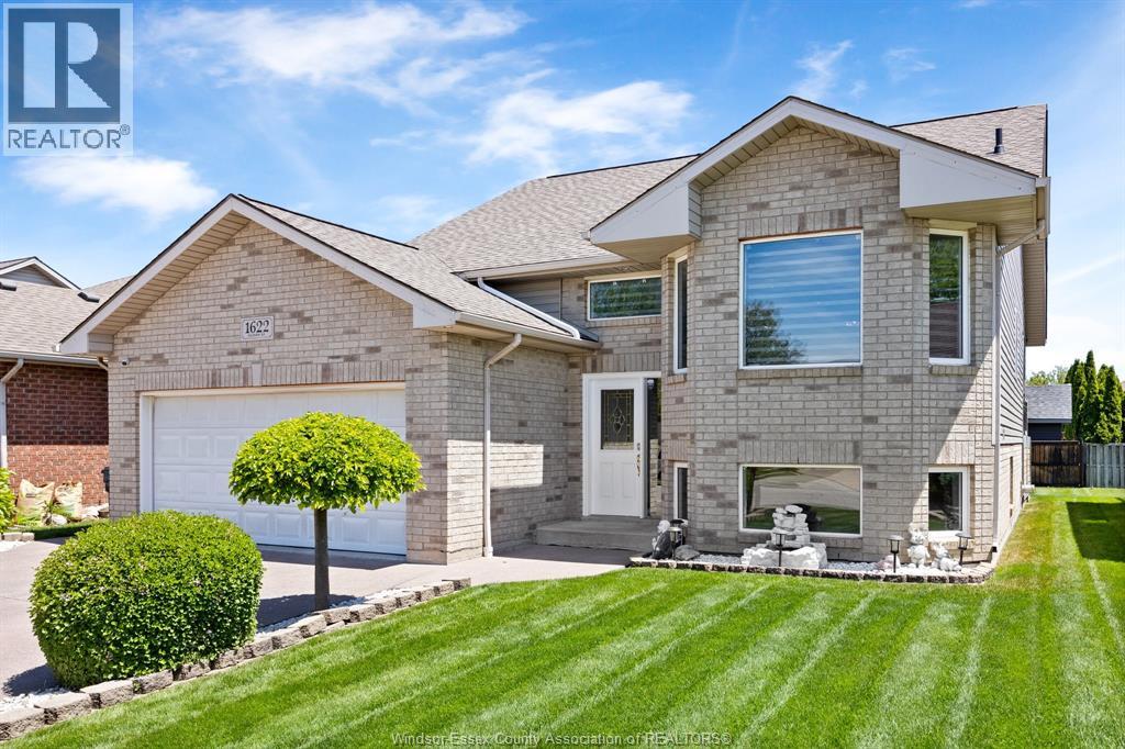 1622 CLOVER Property Photo 1