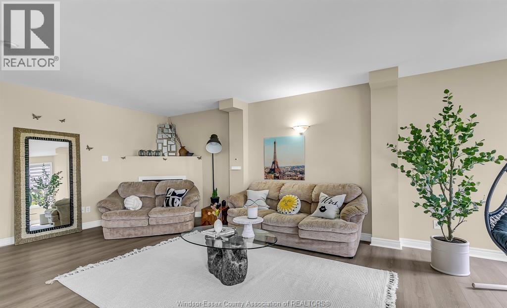 898 Hacienda Court Property Photo 9