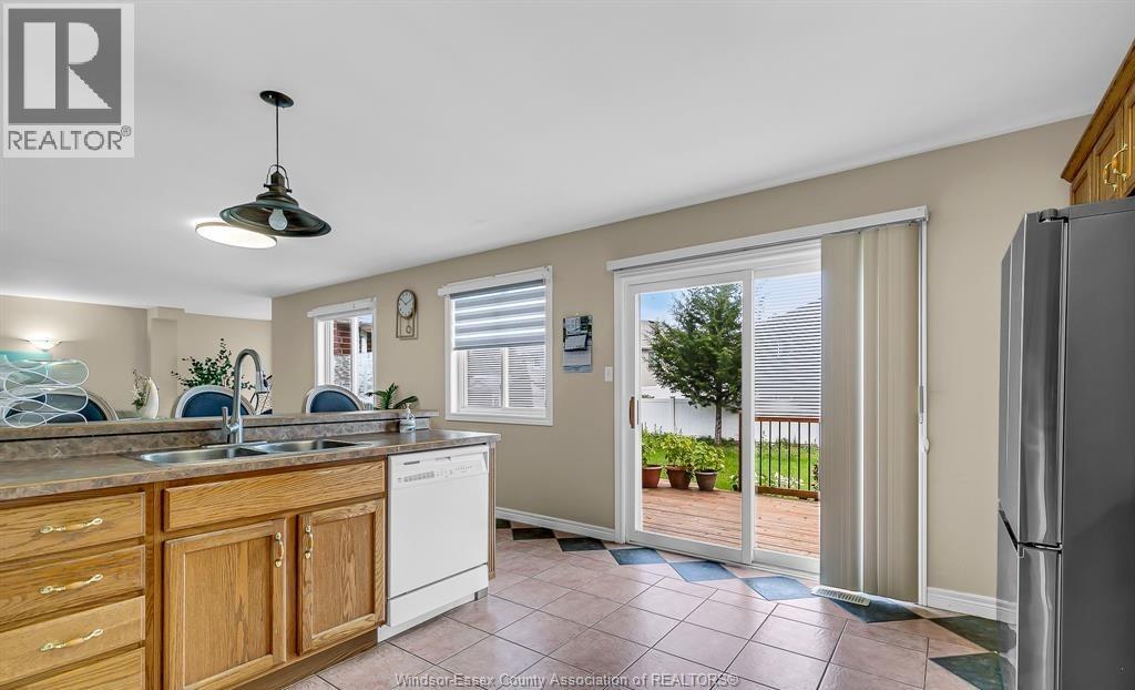 898 Hacienda Court Property Photo 14