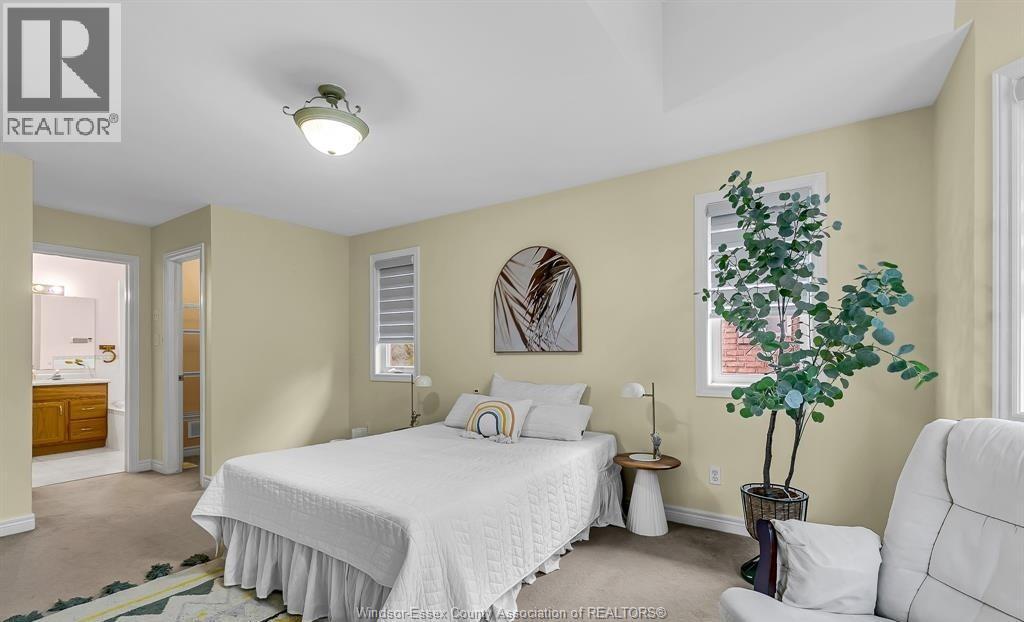 898 Hacienda Court Property Photo 18