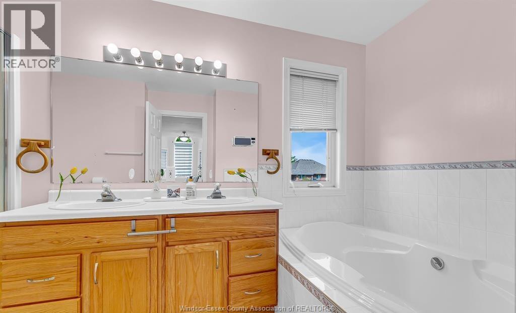 898 Hacienda Court Property Photo 19