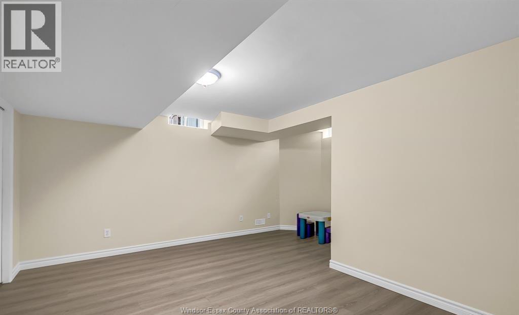898 Hacienda Court Property Photo 29
