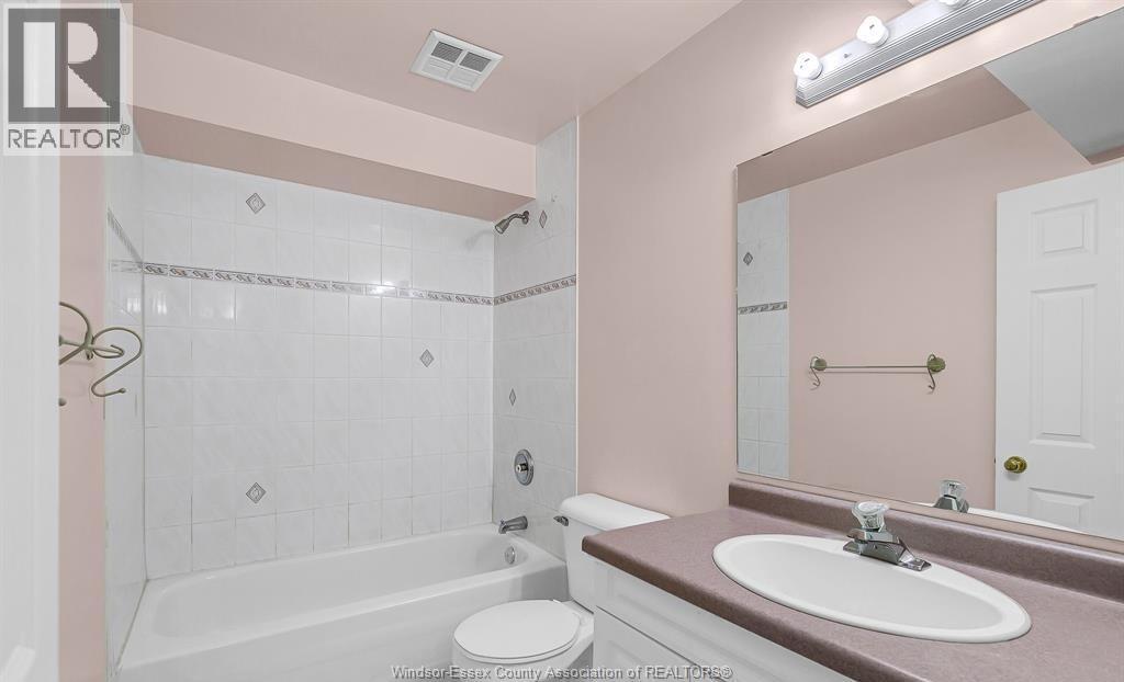 898 Hacienda Court Property Photo 30