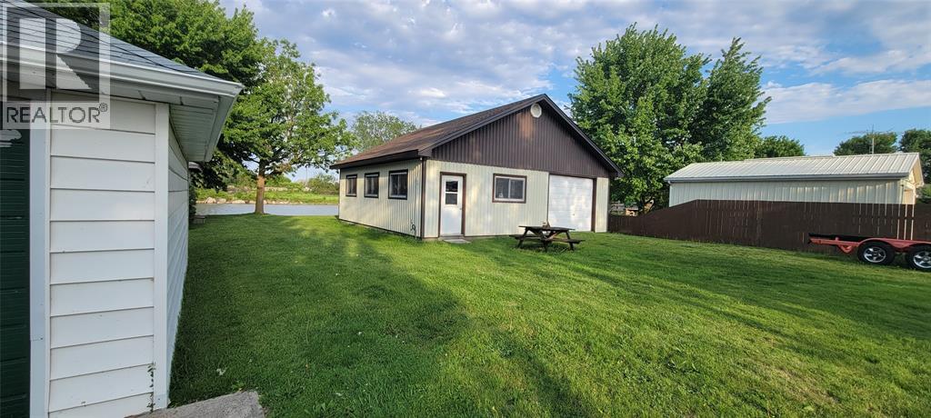 933 Old Glass Road Property Photo 11