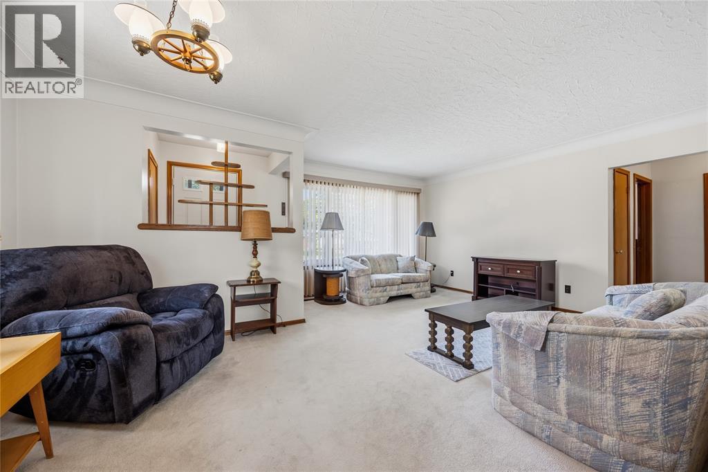 1081 Michigan Avenue Property Photo 5