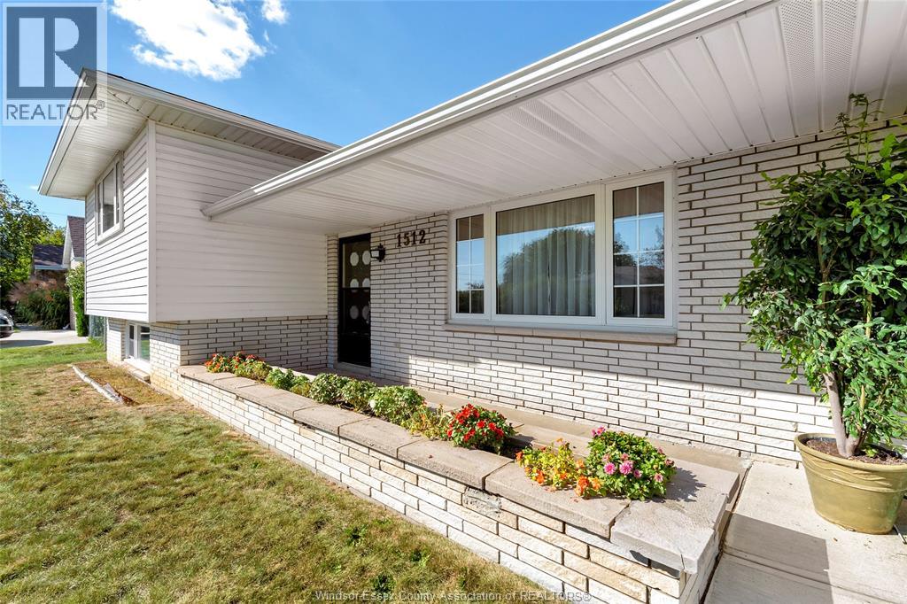 1512 Peach Drive Property Photo 3