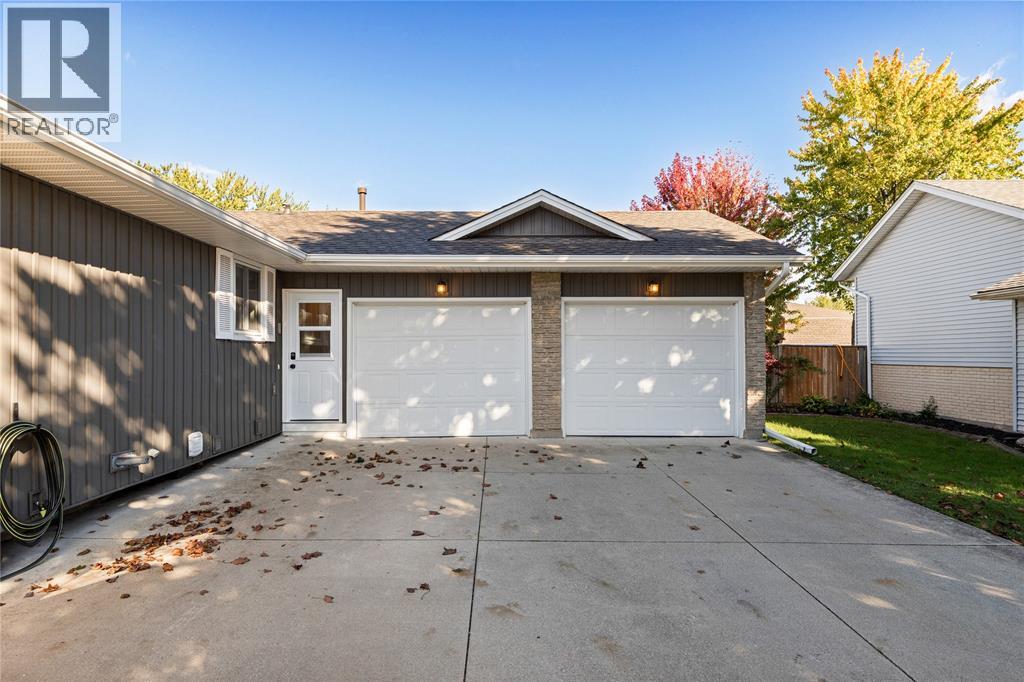 218 Blackthorn Crescent Property Photo 38