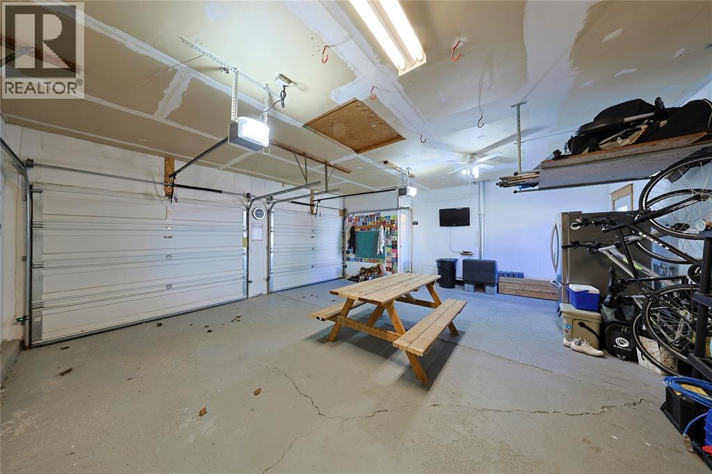 218 Blackthorn Crescent Property Photo 39