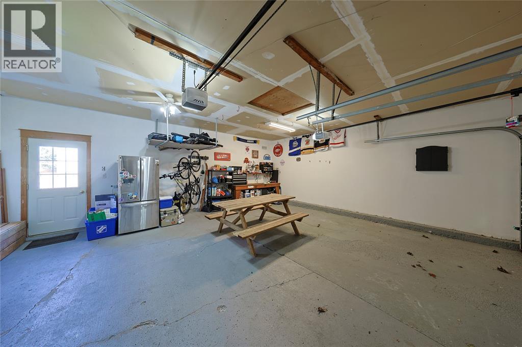 218 Blackthorn Crescent Property Photo 40