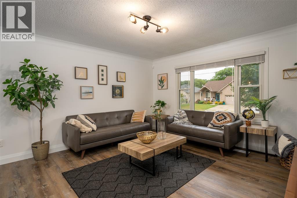 32 Louisa Street Property Photo 5