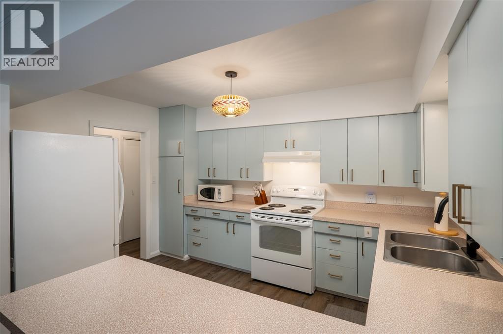 32 Louisa Street Property Photo 9