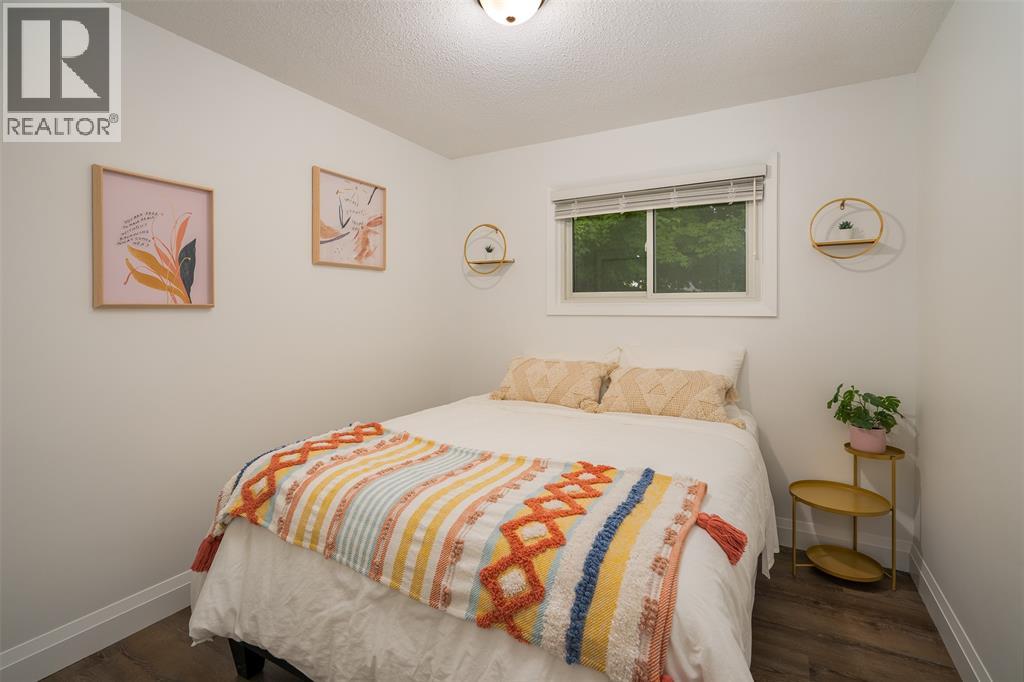 32 Louisa Street Property Photo 12