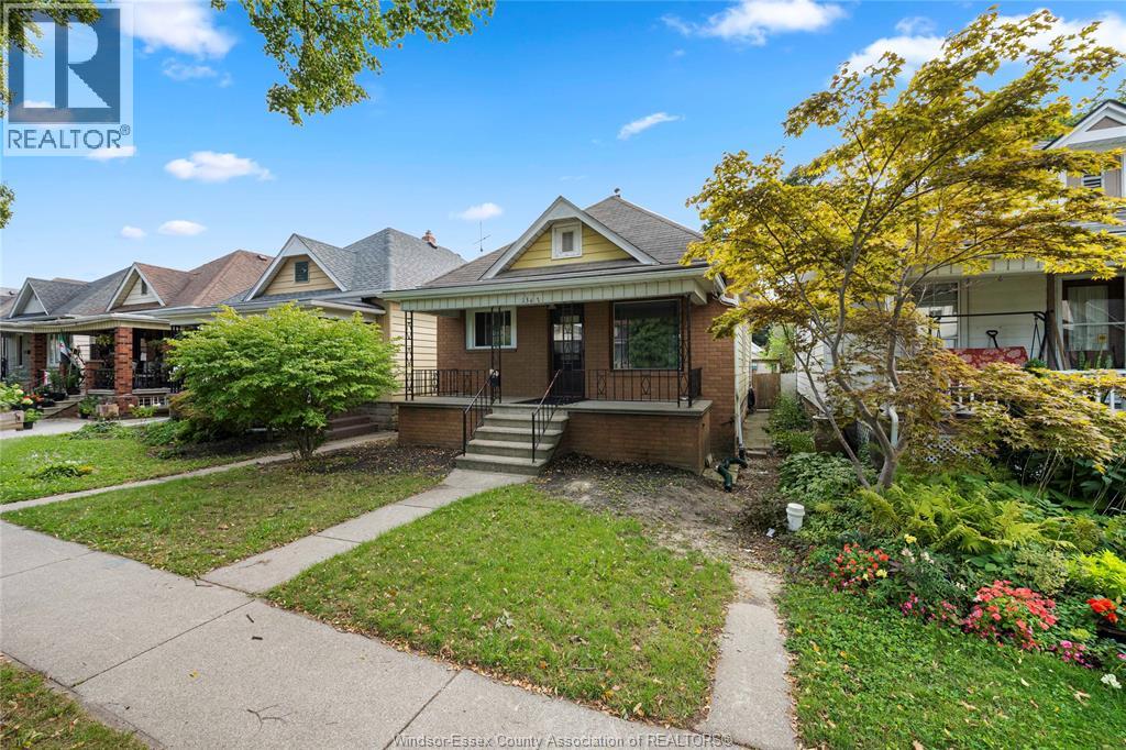1347 Lincoln Property Photo 7