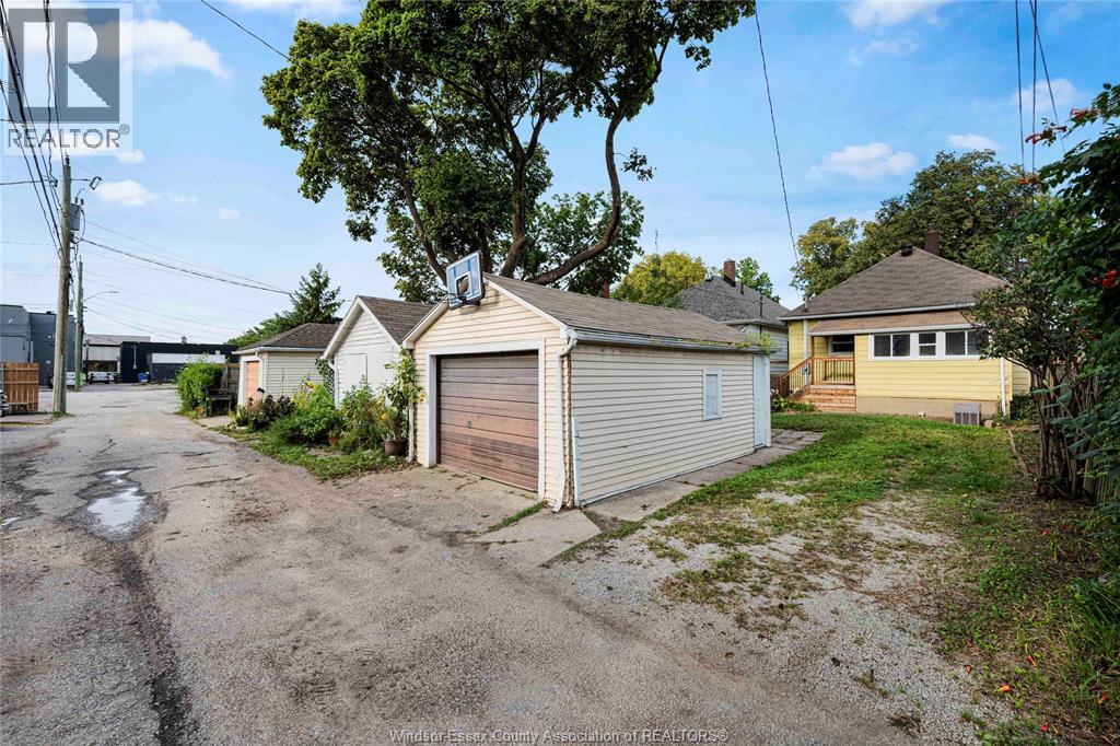 1347 Lincoln Property Photo 30