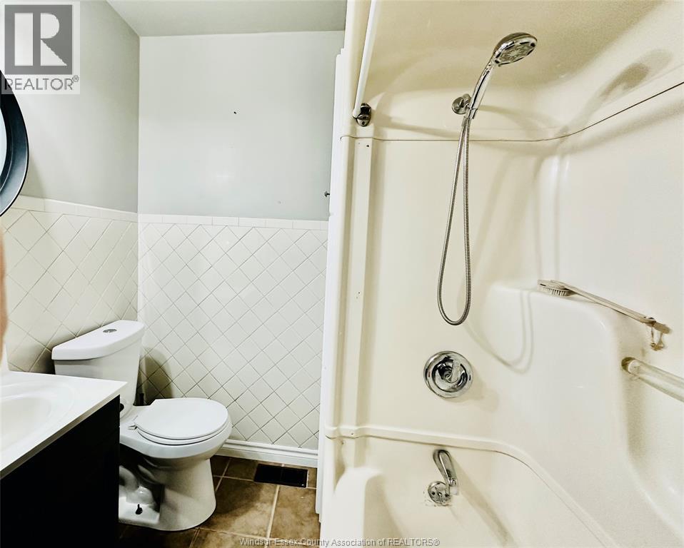 3100 Lakeshore Rd 303 Property Photo 12