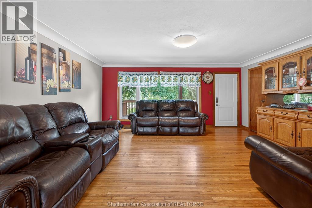 944 Mcnaughton Avenue Property Photo 12
