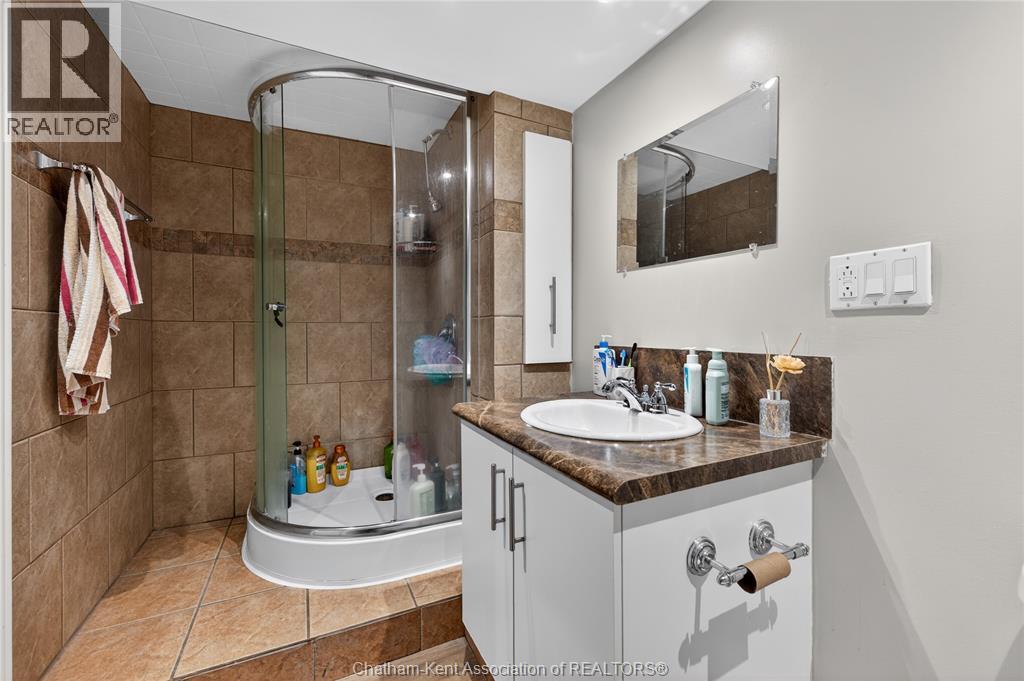 944 Mcnaughton Avenue Property Photo 25