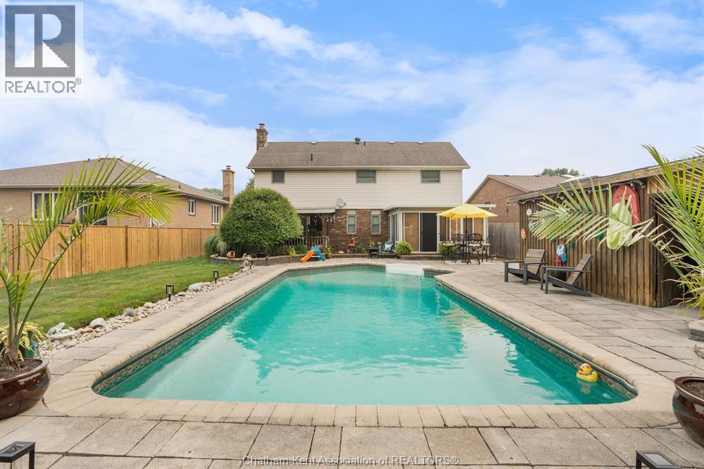 30 Orangewood Boulevard Property Photo 8
