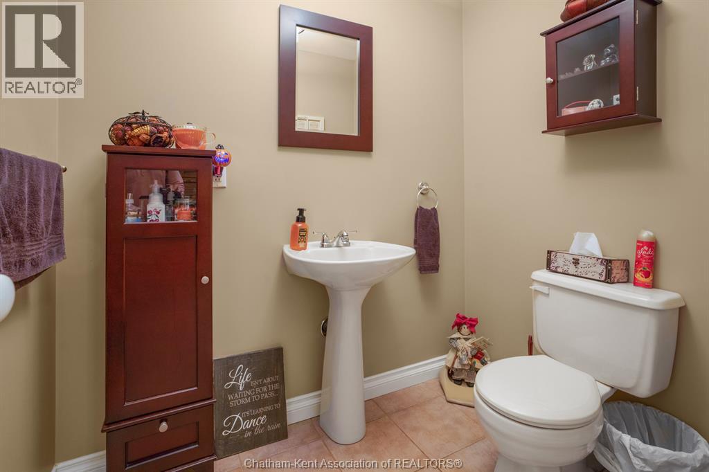 30 Orangewood Boulevard Property Photo 16