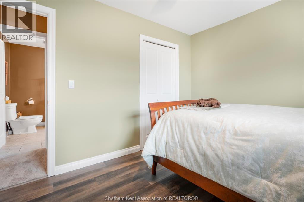 30 Orangewood Boulevard Property Photo 32