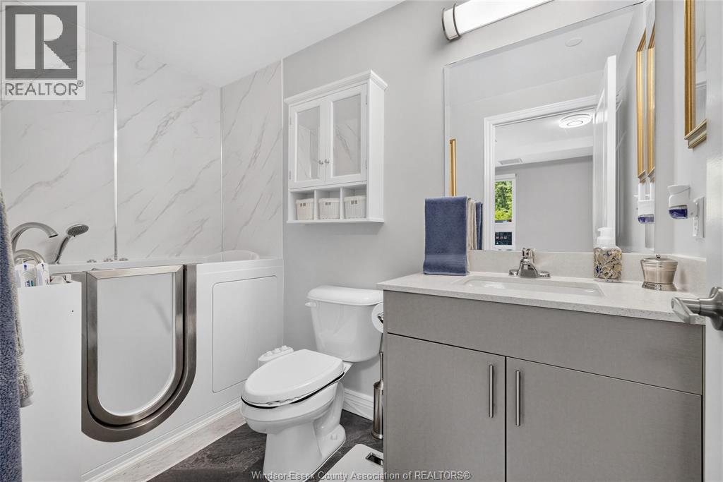 1611 Banwell Road Unit# 120 Property Photo 22