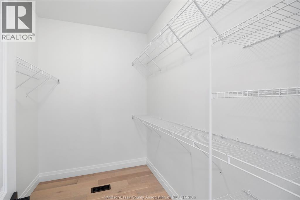 3592 Sutton Avenue Property Photo 11