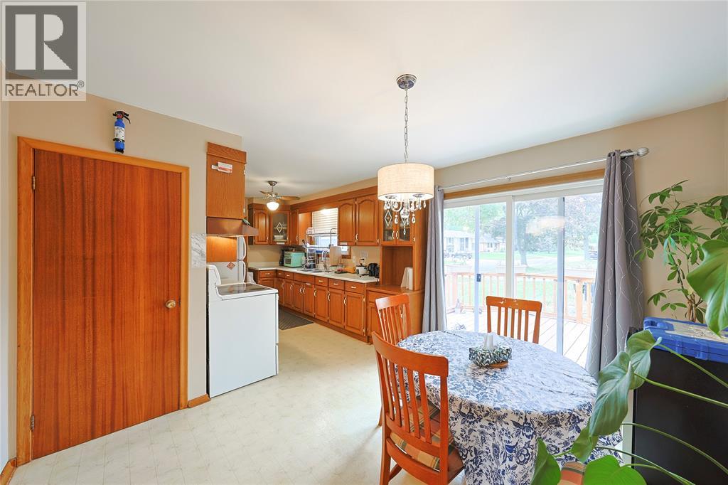 880 Champlain Road Property Photo 13